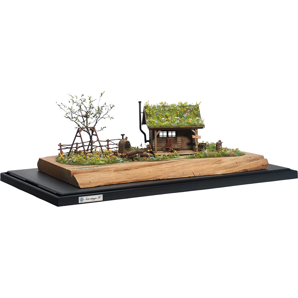 Small cottage in the grasslands : Art Stage K - Diorama Art Work 1