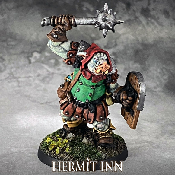 Znout(Pig faced Orc) with Mace&Shield : HERMIT INN Unpainted kit Non-scale HM014