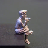 Sakatsu Doll Series Manabe Collection - 坐着抽烟的男人 : Sakatsu Unpainted Kit HO(1:87) 7015