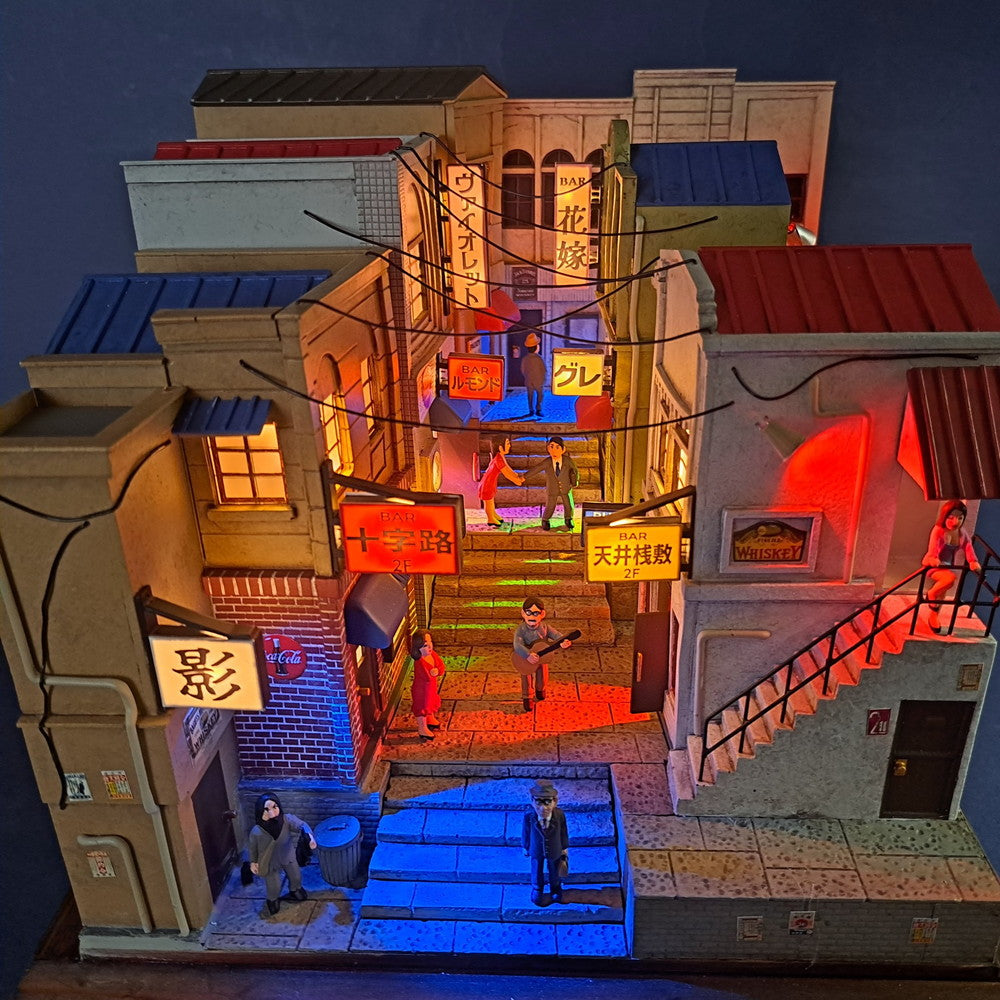Yamamoto Takaki's Fantasy Diorama: Labyrinth Town at