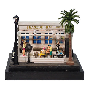 90mm cube miniature "Seaside Bar" : Taro, Diorama art work Non-scale 284