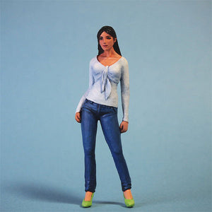 Town Girl : Aurora Model Unpainted Kit 1:32 Scale Sk-022