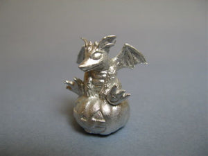 Petite Dragon Halloween Ver. Aurora Model Unpainted Kit Non-scale Ct-008