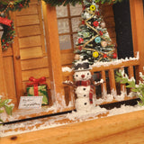 Happy Christmas Snowman in front of the entrance <Tree House> In-frame: Nobuko Kameda, painted, non-scale