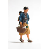 Shopper, tía con niño a la espalda: Kt Kobo - Producto terminado HO (1:80) W01S-80