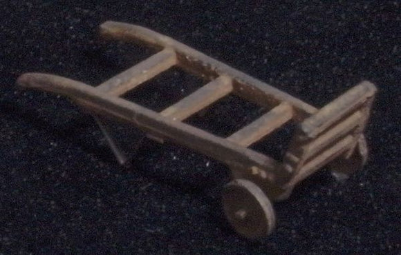 Wheelbarrow: ECHO Model Unpainted Kit HO (1:80) 453