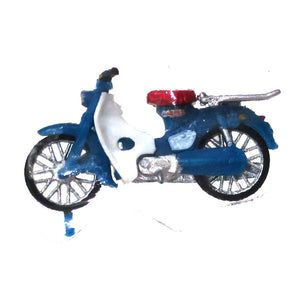 Honda Super Cub Blue Business : Modelo ECHO - Producto terminado HO (1:80) 5015