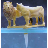 Miniature lion for gardening diorama : Icom Pre-Painted Non-Scale GM22