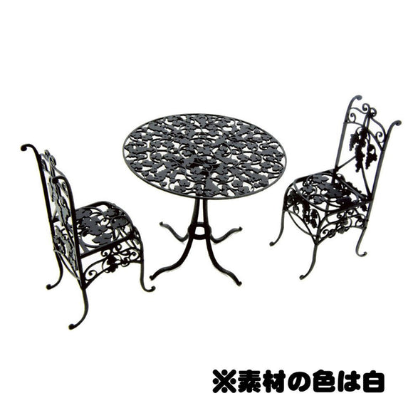 Mesa de hierro y 2 sillas (blancas): Cobani kit sin pintar 1:12 IF-004