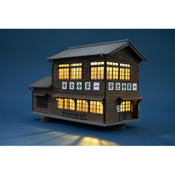 Oficina de locomotoras: Takumi Diorama Craft House - Prepintado HO (1:80) 1024