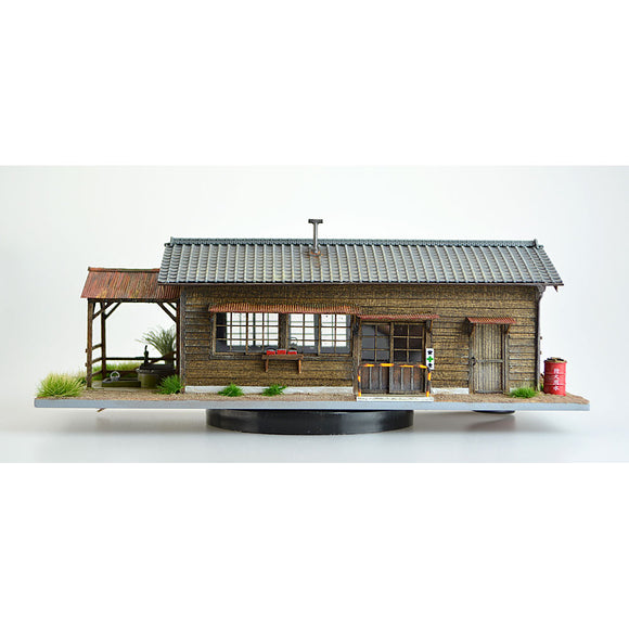 Tipo de techo de tejas: Takumi Diorama Craft House - Pintado completo HO (1:80) 1036