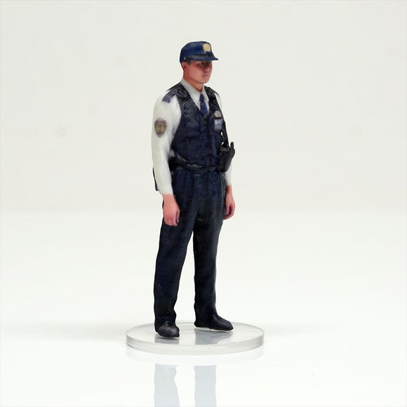 HS018-00001 Police Officer[JP] : figreal finished product 1:18 00001