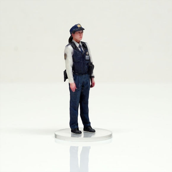 HS024-00003 Police Officer[JP] : figreal finished product 1:24 00003