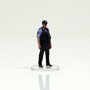 HS035-00007 Police Officer[JP] : figreal finished product 1:35 00007