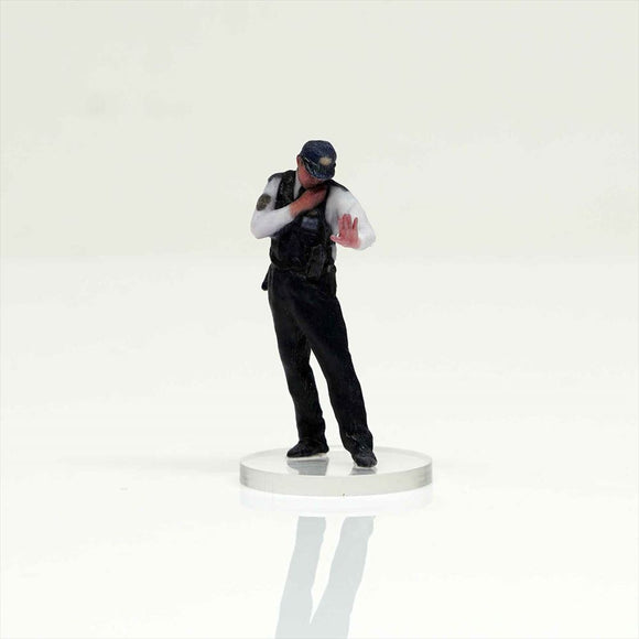 HS043-00002 Police Officer[JP] : figreal finished product 1:43 00002