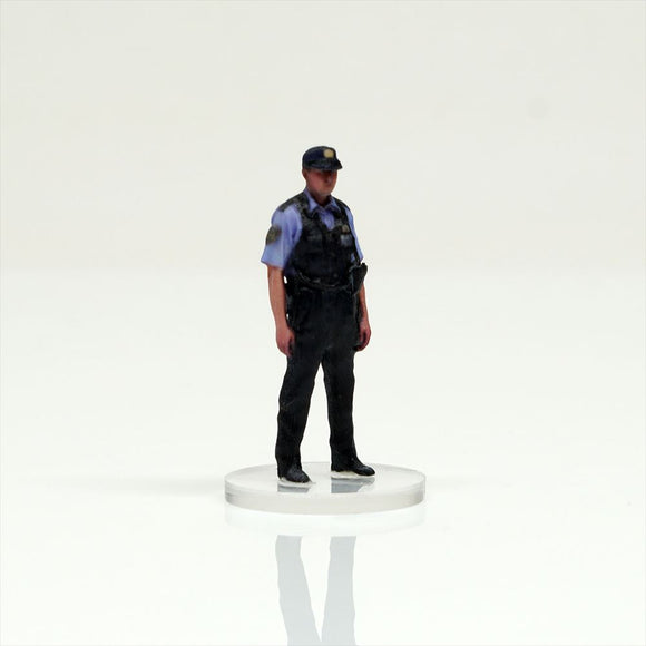 HS043-00007 Police Officer[JP] : figreal finished product 1:43 00007