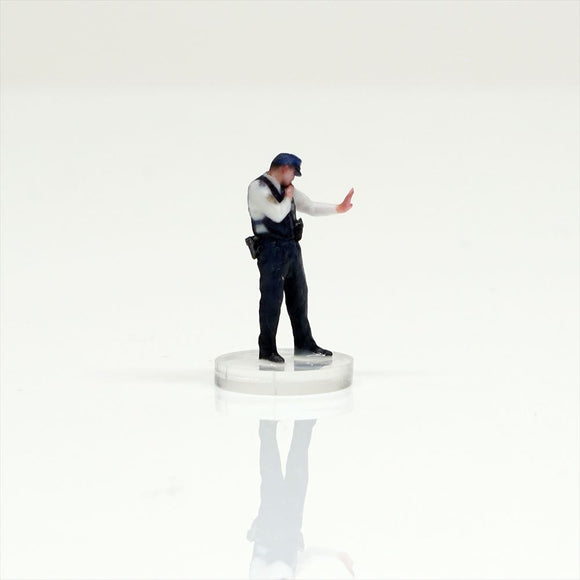 HS064-00002 Police Officer[JP] : figreal finished product 1:64 00002