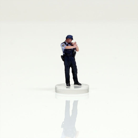 HS064-00010 Police Officer[JP] : figreal finished product 1:64 00010