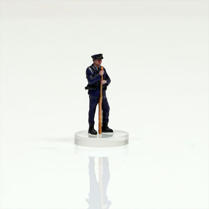 HS080-00028 Old Police Officer[JP] : figreal finished product 1:80 HO 00028