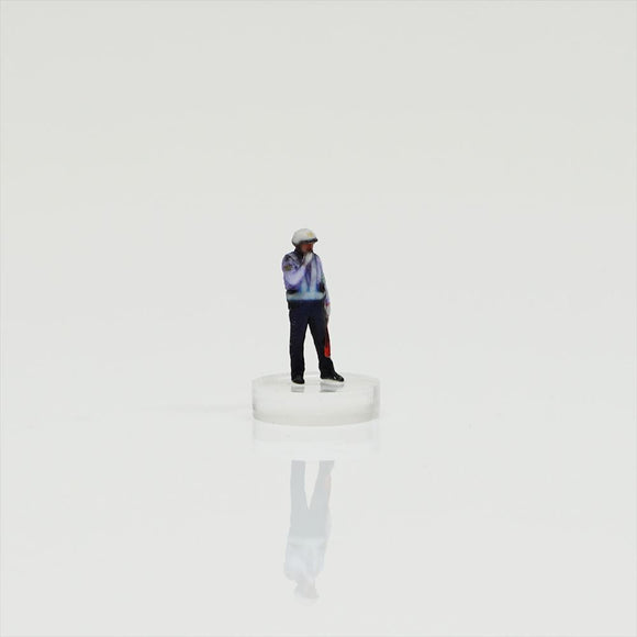 HS150-00025 Traffic Police[JP] : figreal finished product 1:150 N 00025