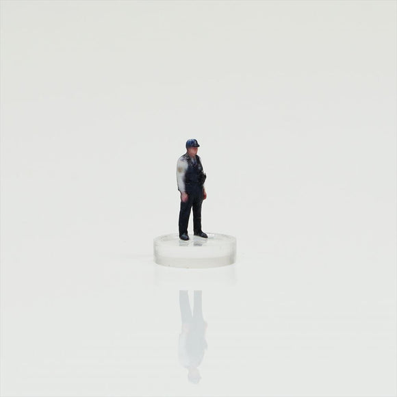 HS220-00001 Police Officer[JP] : figreal finished product 1:220 Z 00001