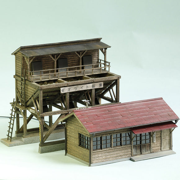 Light Mining Hopper and Filling Station : Kobo NANA ROKUNI 成品 1:87(HO) 1043