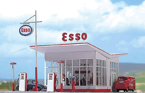 Gasolinera Esso en la década de 1950: kit Busch HO(1:87) 1005