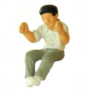 Sakatsu Dolls Series Manabe Collection - A Man Sitting and Reading Newspaper : Sakatsu Painted Complete HO(1:87) 7514