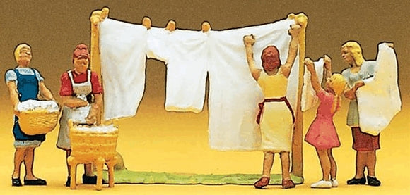People Doing Laundry : Preiser - Painted HO(1:87) 10050