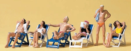 People relaxing in the garden (deck chair, beach chair): Preiser, painted and ready to hang HO(1:87) 10431