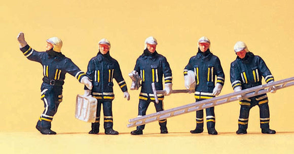 Firefighters Arriving at the Scene of a Fire: Preiser - Painted Finish HO(1:87) 10484