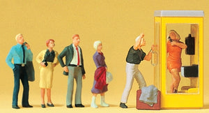Personas esperando un teléfono público (con cabina telefónica): Preiser - Producto terminado HO(1:87) 10523