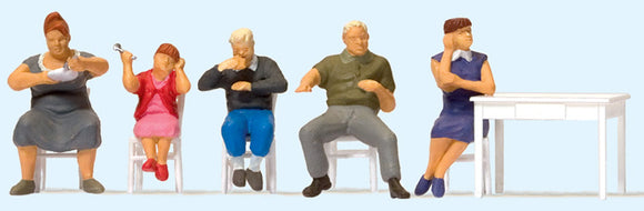 Family around the table with chairs and table: Preiser, painted and ready to hang HO(1:87) 10577