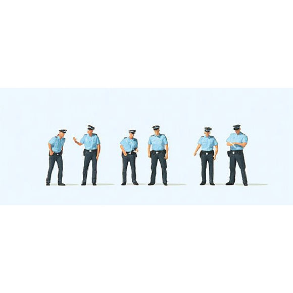 Oficial de policía alemán en traje de verano: Preiser - Painted HO (1:87) 10743