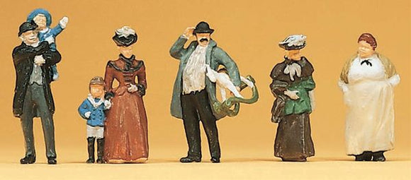 Old Fashioned Passerby : Preiser - Painted HO(1:87) 12176