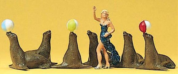 Circus Woman and Sea Lion: Preiser - Painted HO (1:87) 20260