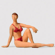 Woman in swimming costume : Preiser - painted HO(1:87) 28072