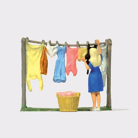 Woman Drying Laundry : Preiser - Painted Finish HO(1:87) 28110