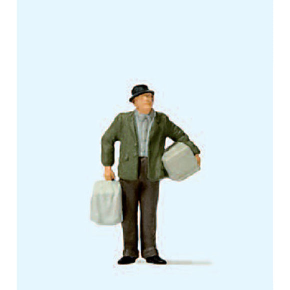 Man with luggage: Preiser, painted, HO (1:87) 28160