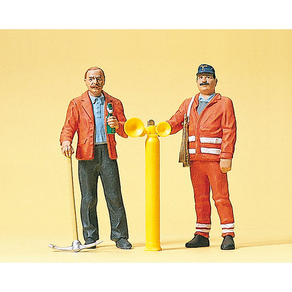 Wire Maintenance Worker (Safety Manager) : Preiser - Painted 1:22.5 Scale 45005