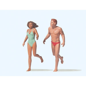 Couple at the beach, jogging : Praiser - Painted 1:22.5 45018