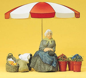 Market Auntie and her umbrella for sale : Preiser, painted 1:22.5 45046
