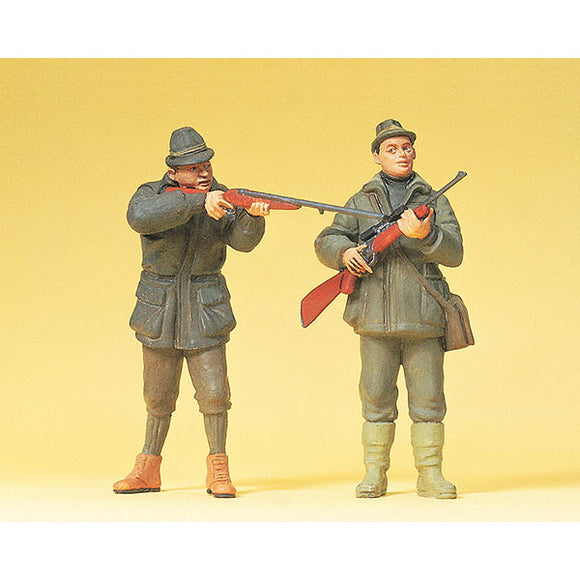Standing hunter (hunter) 2 figures : Preiser, painted, 1:22.5 scale 45135
