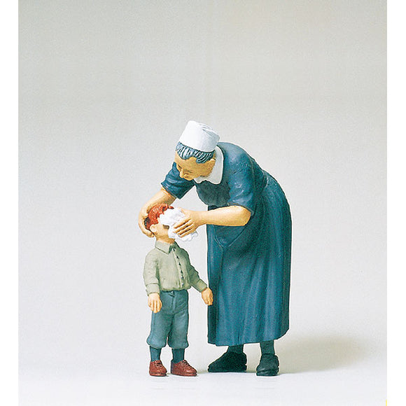 Protestant Sister and Child : Preiser - Painted 1:22.5 Scale 45507