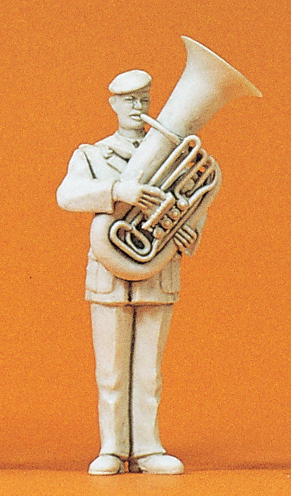 Military tuba player: Preiser unpainted kit 1:35 64357
