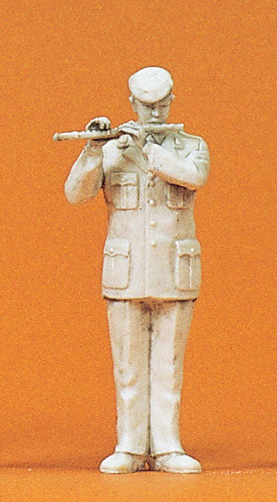 Military Flute Player: Preiser Unpainted Kit 1:35 64373