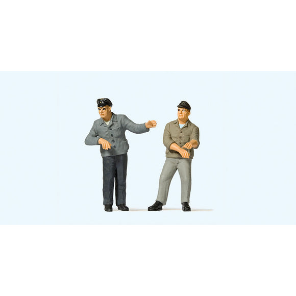 Locomotive and fireman : Preiser, painted, 1:45 scale 65372