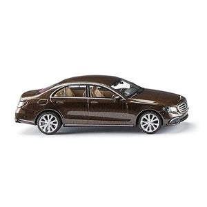 Mercedes-Benz E-Class W213 Exclusive (Metallic Brown) : Viking 成品 HO(1:87) 022703