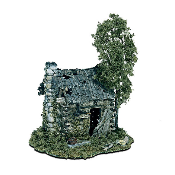 Cabaña de troncos abandonada: Woodland Kit sin pintar HO(1:87) M101