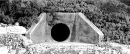Drainage ditch (concrete): Woodland unpainted kit HO(1:87) 1262